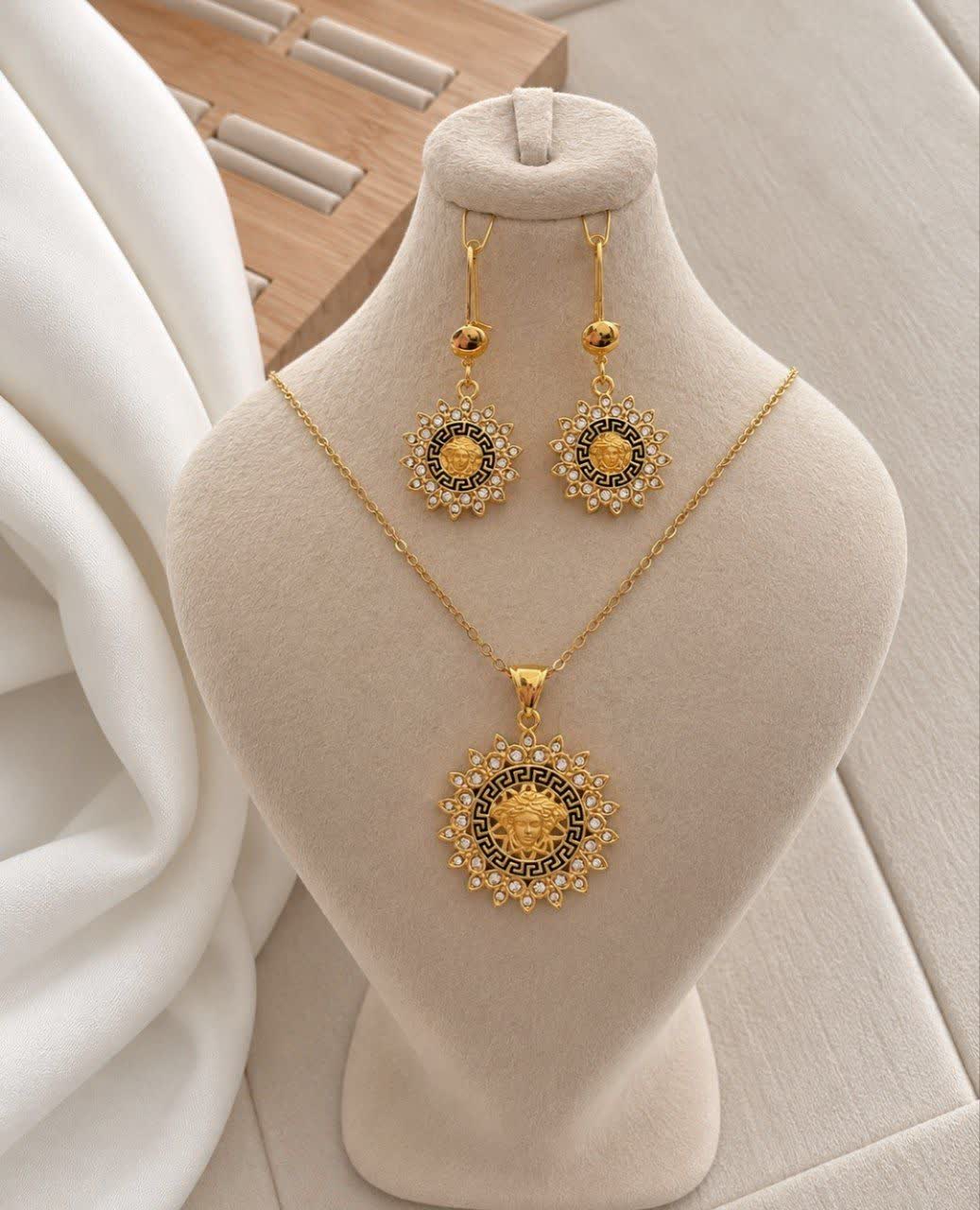 نیمست ورساچ Fashion Jewelry کد 3600 | طلایی شیک و مجلسی